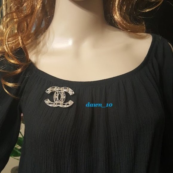 Chanel Tweed Chain Brooch, Light Gold. - Picture 3 of 10